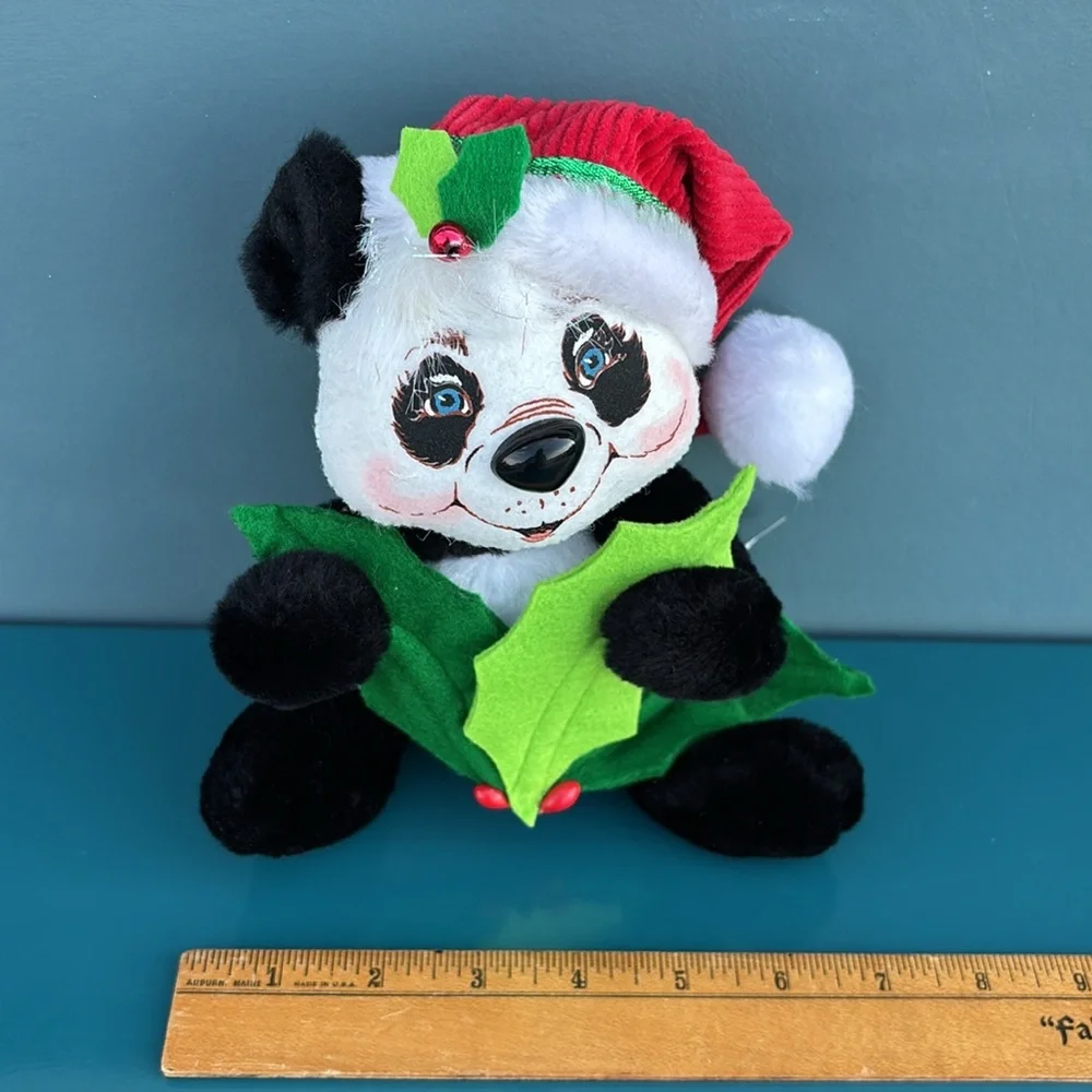 Annalee Mobilitee 2010 75th Anniversary Holly Panda Wired Doll